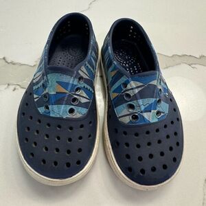 Native shoes size C9